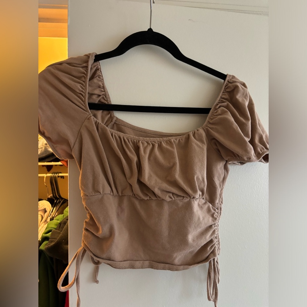 hollister brown shirt
